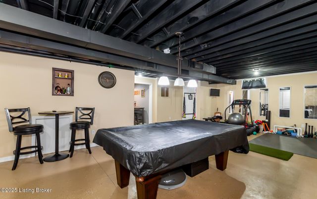 1406 Parkridge Pkwy, Louisville, KY 40214