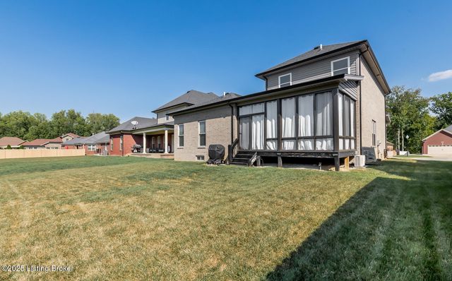 1406 Parkridge Pkwy, Louisville, KY 40214