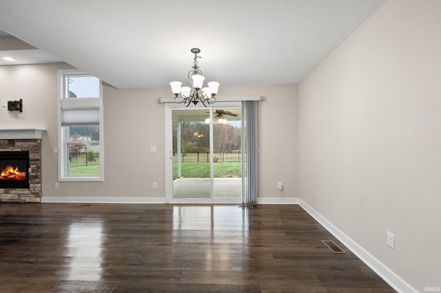 10328 Fieldlight Boulevard, Fort Wayne, IN 46835