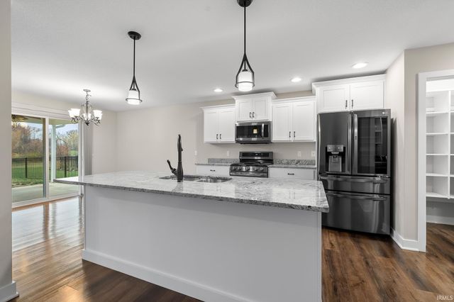 10328 Fieldlight Boulevard, Fort Wayne, IN 46835