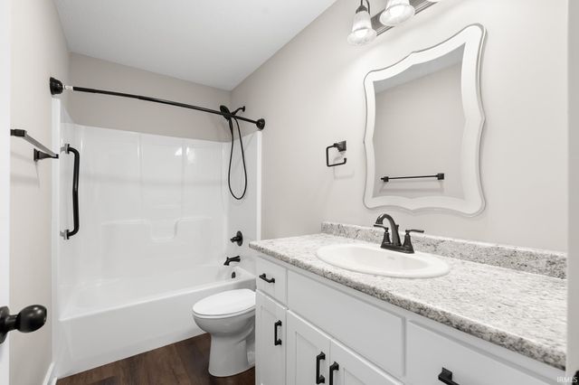 10328 Fieldlight Boulevard, Fort Wayne, IN 46835