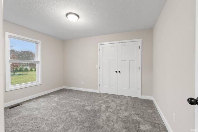 10328 Fieldlight Boulevard, Fort Wayne, IN 46835