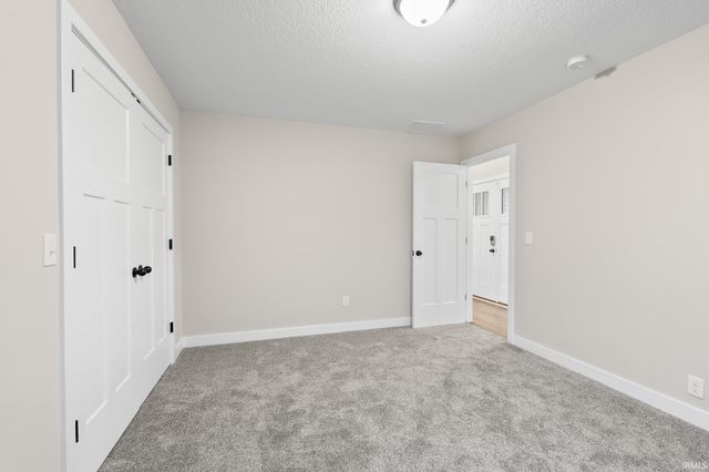 10328 Fieldlight Boulevard, Fort Wayne, IN 46835