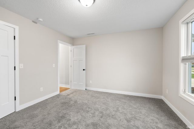 10328 Fieldlight Boulevard, Fort Wayne, IN 46835