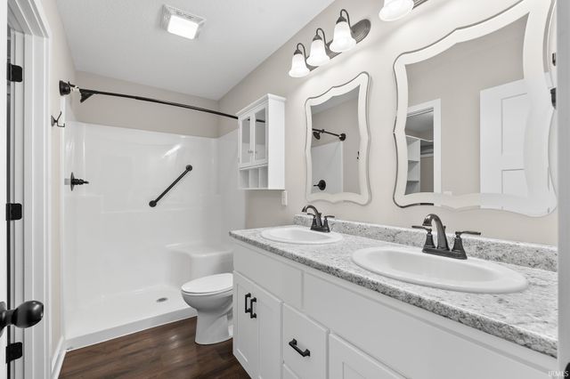 10328 Fieldlight Boulevard, Fort Wayne, IN 46835