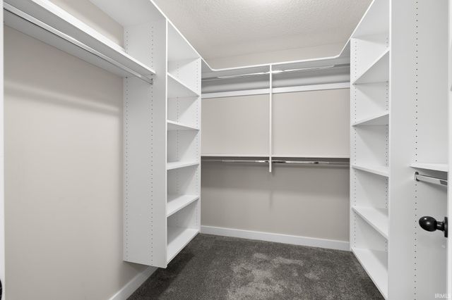 10328 Fieldlight Boulevard, Fort Wayne, IN 46835