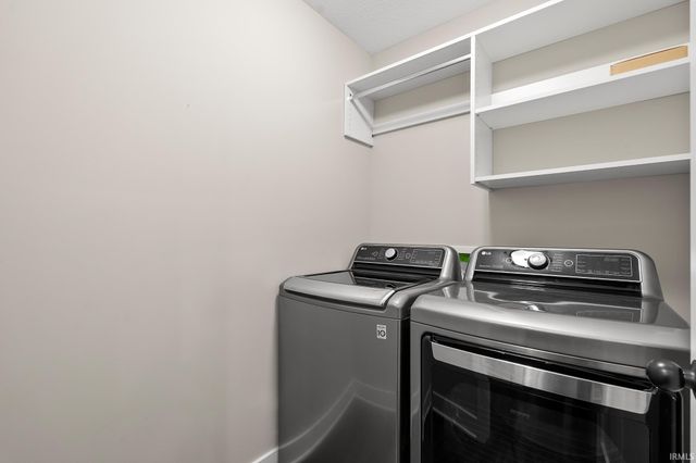 10328 Fieldlight Boulevard, Fort Wayne, IN 46835