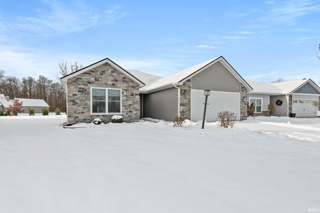 10328 Fieldlight Boulevard, Fort Wayne, IN 46835