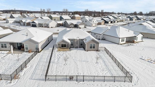 10328 Fieldlight Boulevard, Fort Wayne, IN 46835