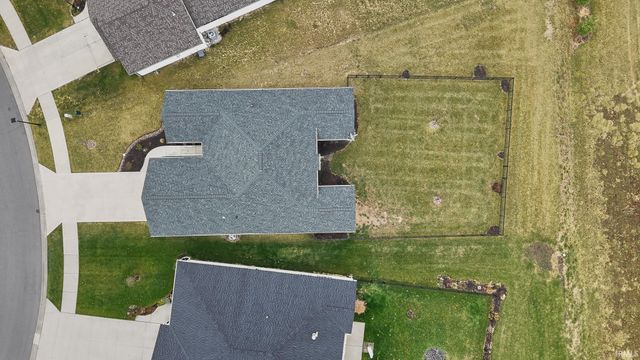 10328 Fieldlight Boulevard, Fort Wayne, IN 46835