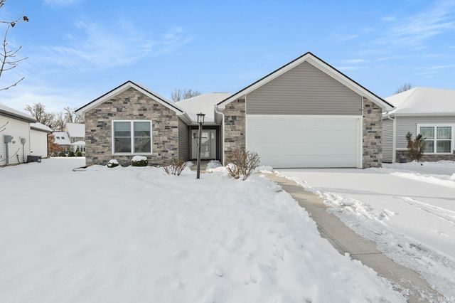 10328 Fieldlight Boulevard, Fort Wayne, IN 46835