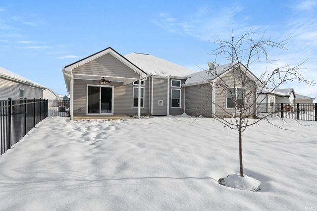 10328 Fieldlight Boulevard, Fort Wayne, IN 46835