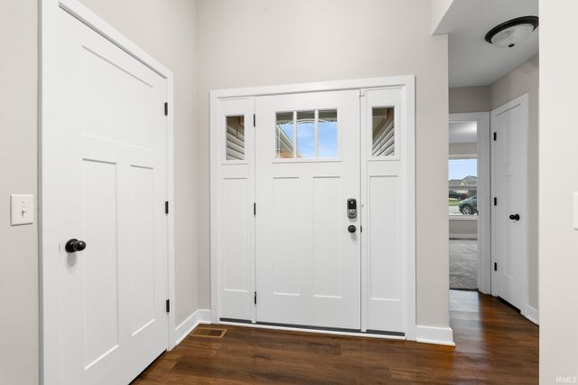 10328 Fieldlight Boulevard, Fort Wayne, IN 46835