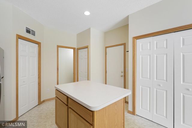 12155 Vermillion Street NE H, Blaine, MN 55449