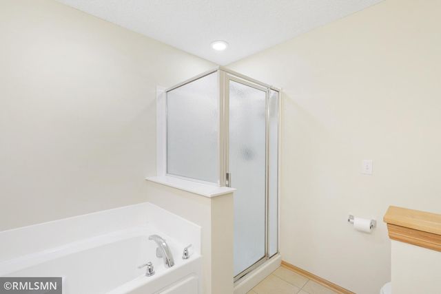 12155 Vermillion Street NE H, Blaine, MN 55449
