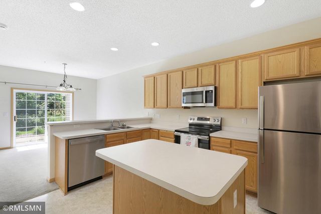 12155 Vermillion Street NE H, Blaine, MN 55449