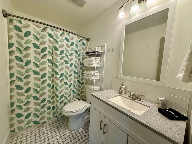 2501 Purdue Circle, Bentonville, AR 72712