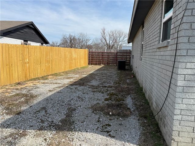 2501 Purdue Circle, Bentonville, AR 72712