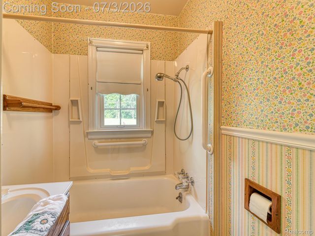 15340 Inkster Road, Romulus, MI 48174