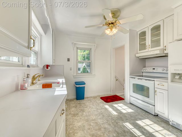 15340 Inkster Road, Romulus, MI 48174