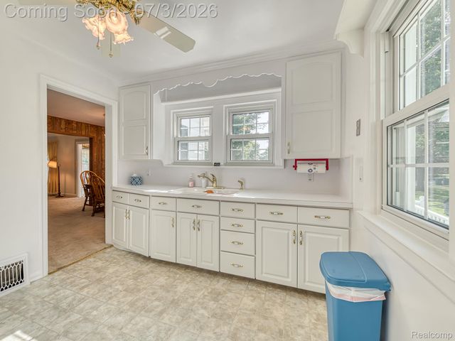 15340 Inkster Road, Romulus, MI 48174