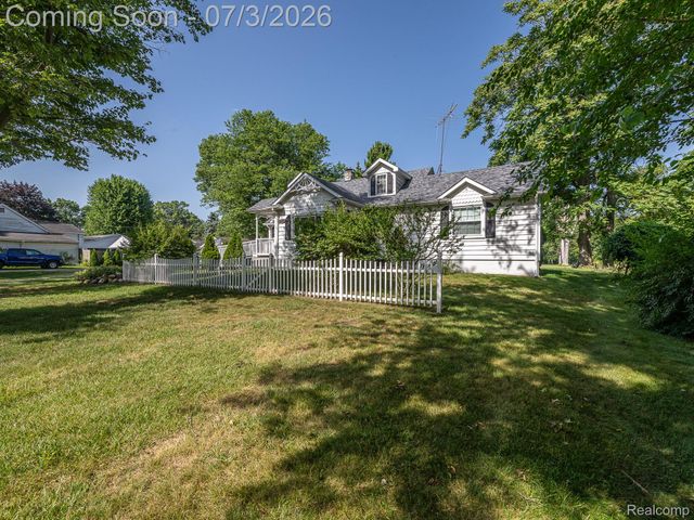 15340 Inkster Road, Romulus, MI 48174
