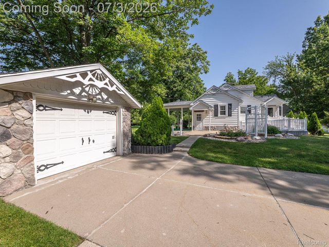 15340 Inkster Road, Romulus, MI 48174