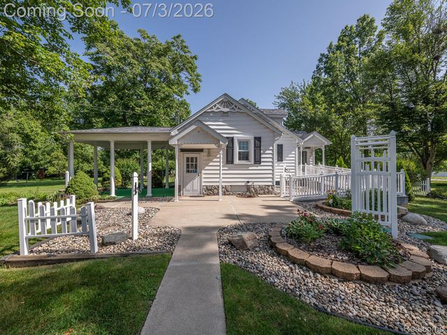 15340 Inkster Road, Romulus, MI 48174