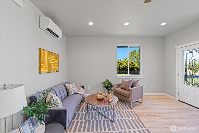 3650 Commercial Avenue, Anacortes, WA 98221