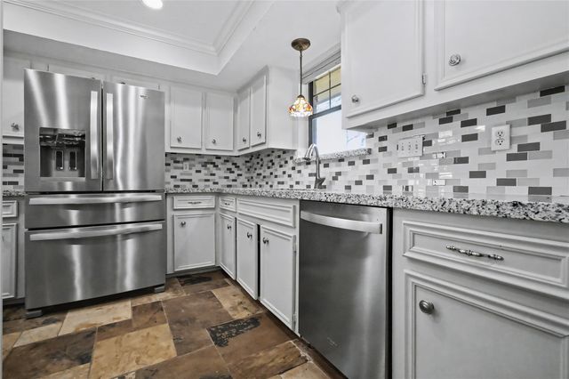 2102 Candy Street, Pinehurst, TX 77362