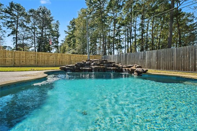 2102 Candy Street, Pinehurst, TX 77362