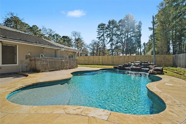 2102 Candy Street, Pinehurst, TX 77362