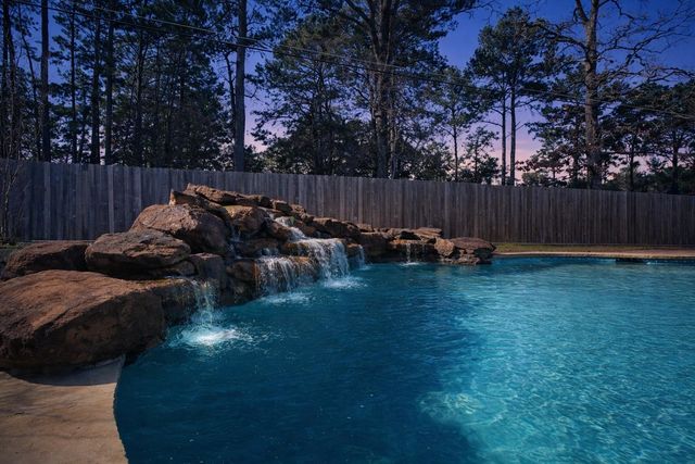 2102 Candy Street, Pinehurst, TX 77362