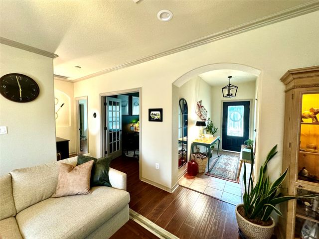 206 Red Wolf Lane, Red Oak, TX 75154