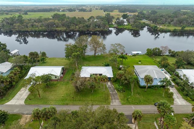 3145 Shell Lane, La Belle, FL 33935