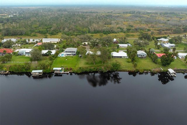 3145 Shell Lane, La Belle, FL 33935