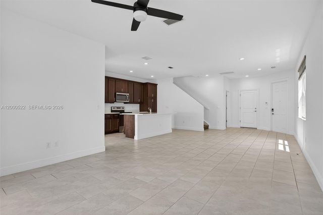 543 Parsons Way, Deerfield Beach, FL 33442
