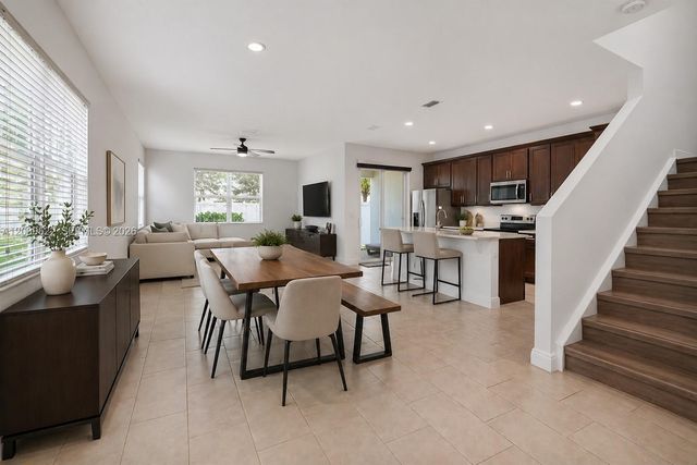 543 Parsons Way, Deerfield Beach, FL 33442