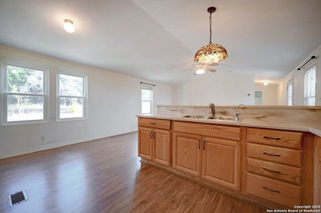 113 Southview, Kendalia, TX 78027