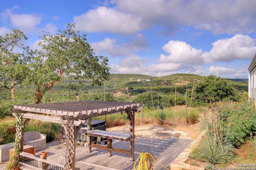 113 Southview, Kendalia, TX 78027