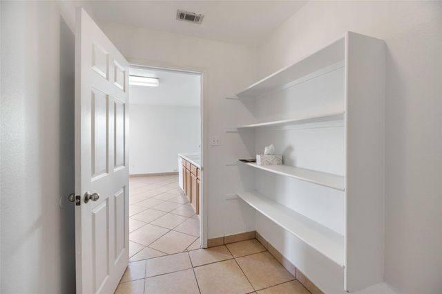 703 Riverway LN, Leander, TX 78641