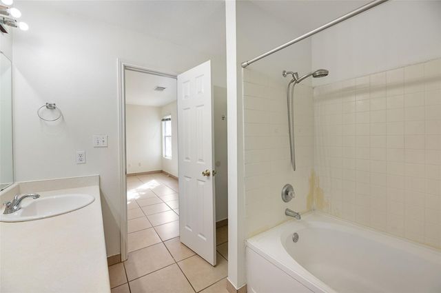 703 Riverway LN, Leander, TX 78641