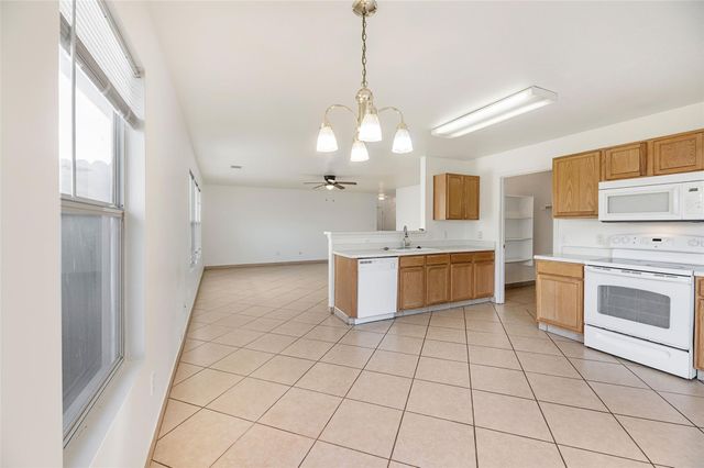 703 Riverway LN, Leander, TX 78641