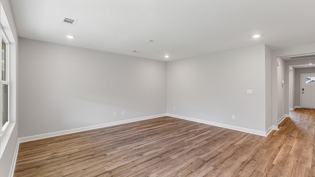 121 Aubrey Avenue, Headland, AL 36345