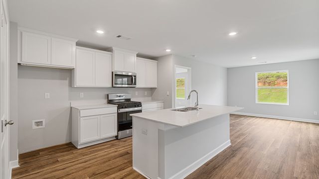 121 Aubrey Avenue, Headland, AL 36345