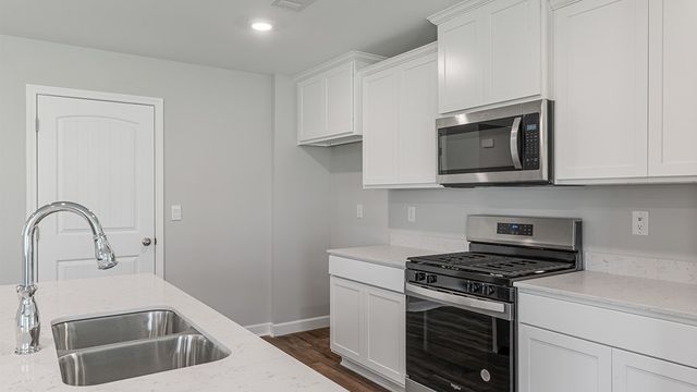 121 Aubrey Avenue, Headland, AL 36345