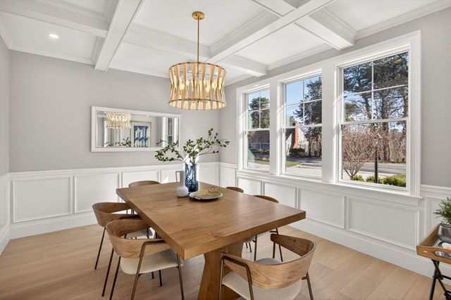 83 Old Mail Rd, Chatham, MA 02650