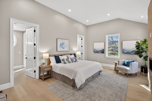 83 Old Mail Rd, Chatham, MA 02650