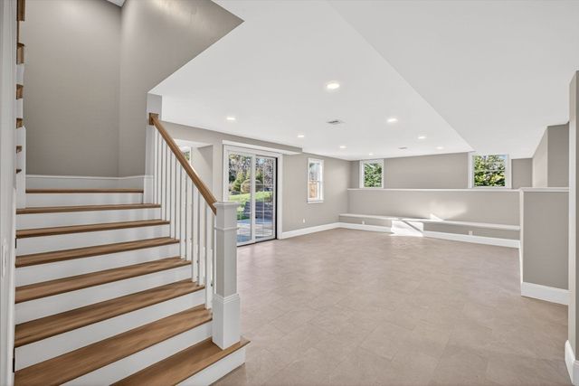 83 Old Mail Rd, Chatham, MA 02650