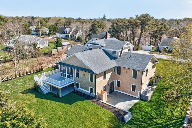 83 Old Mail Rd, Chatham, MA 02650